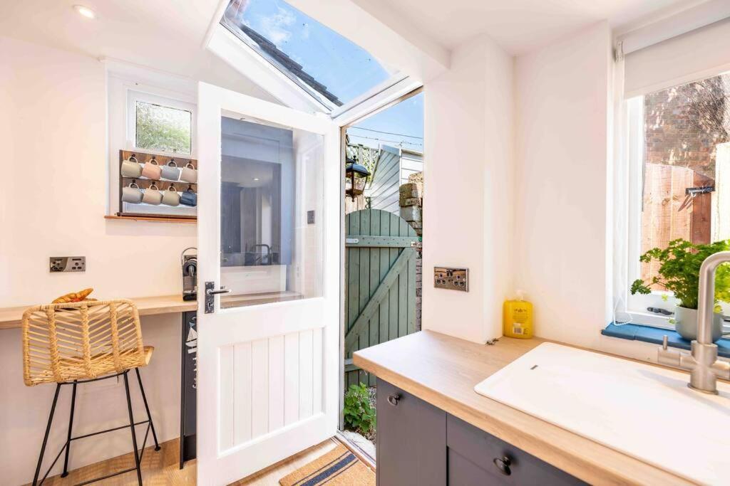 The Lymington Sailor'S Cottage Екстер'єр фото